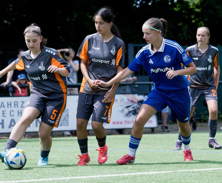 Spannendes Finale zwischen den U15 Teams des MSV und des FC Schalke 04